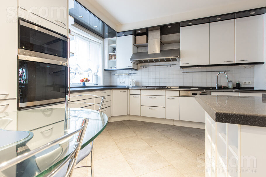 Brīvības 104, Rīga — dzivoklis