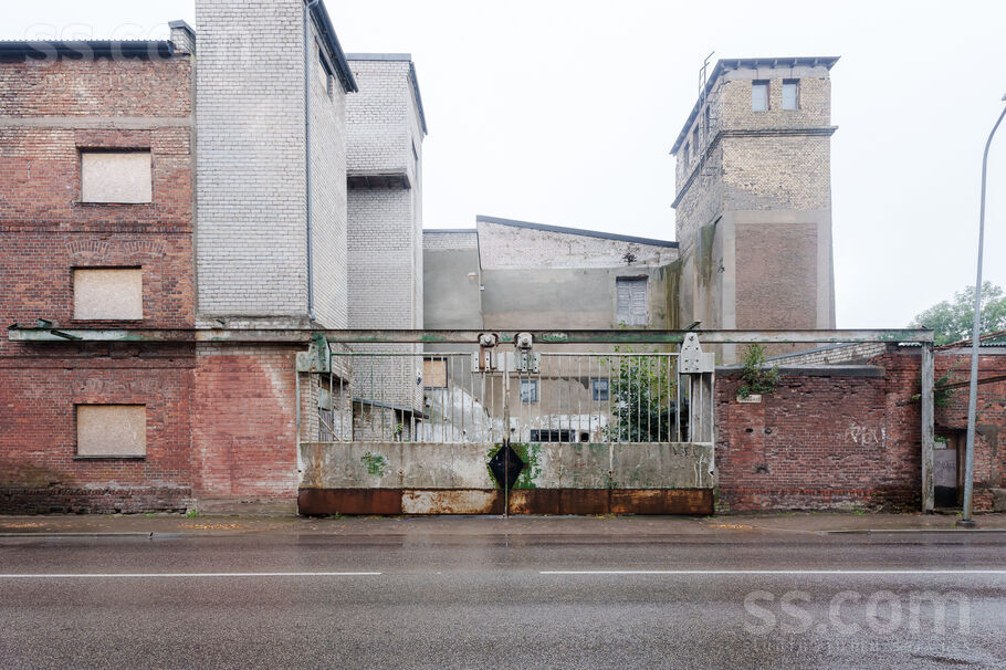 Brivibas iela 23, Liepāja un raj., Liepāja — maja