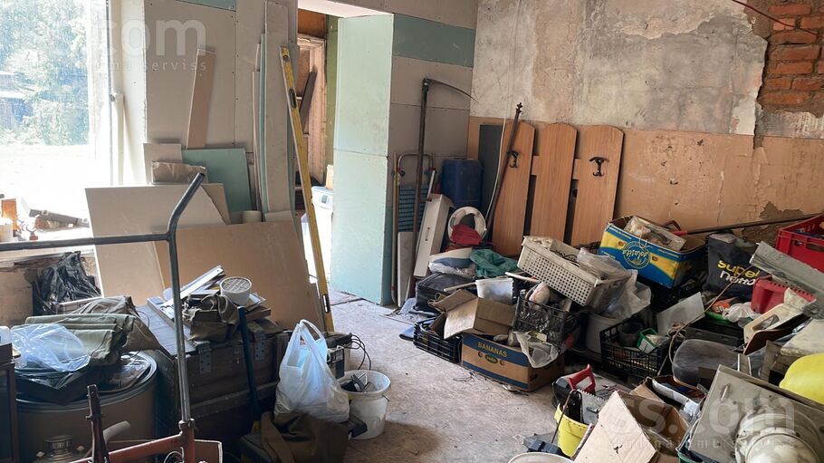 Vecāķu pr. 4, Rīga — maja