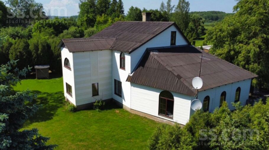 Bērze (Rozenbites), Bērze, Dobele un raj., Bērzes pag. — maja