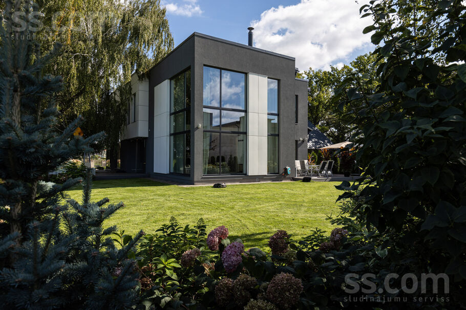 Lielā iela 52, Mārupe, Rīgas rajons, Mārupes pag. — maja