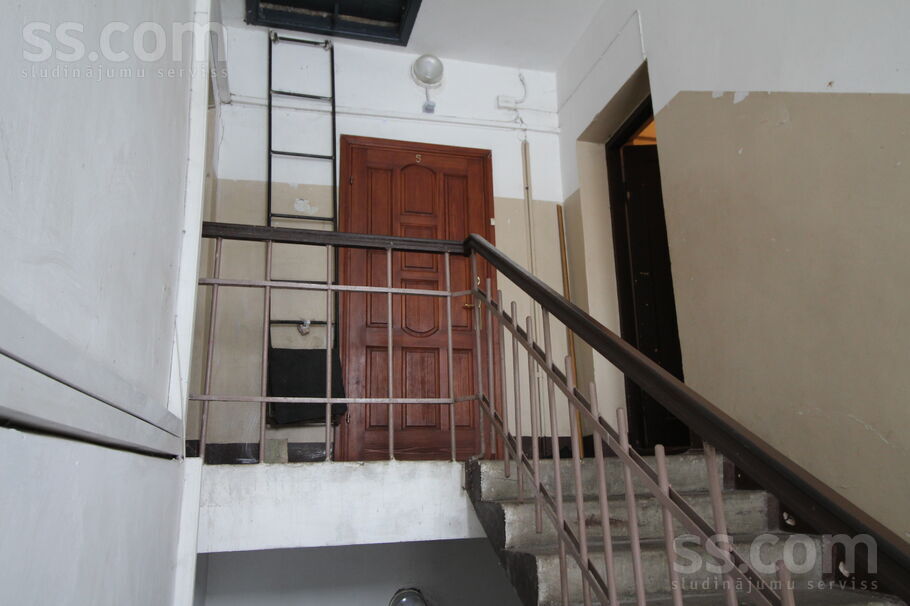 Aptiekas 40, Daugavpils un raj., Daugavpils — dzivoklis