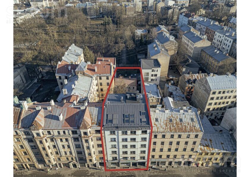 Čaka 80, Rīga — maja