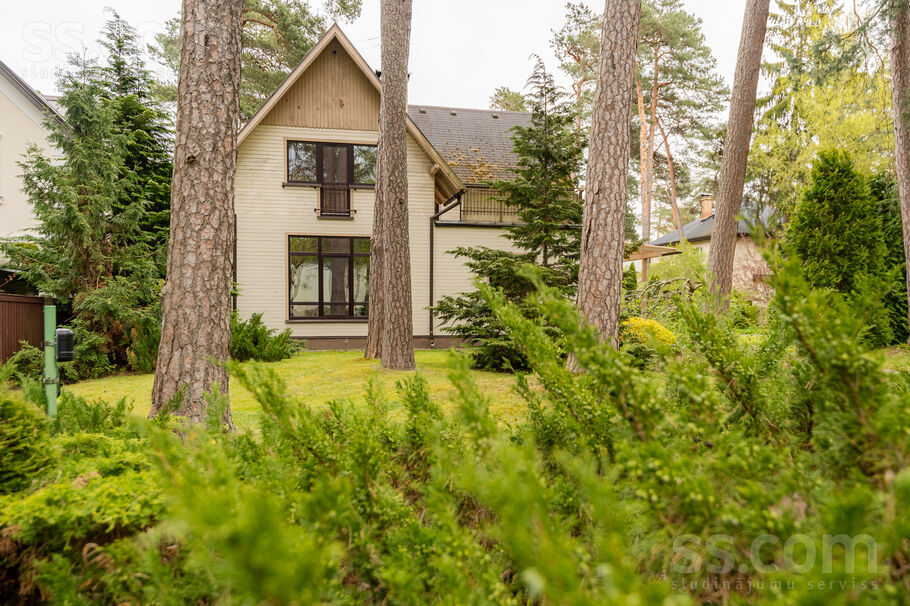 Bulduru prospekts 100b, Jūrmala — maja