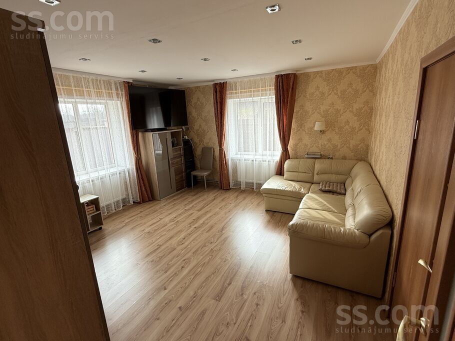 Zvaigžņu iela 8, Rēzekne un raj., Rēzekne — maja