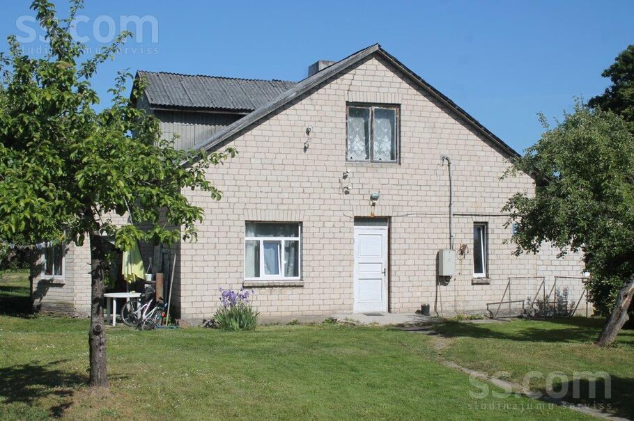 Ošu 2, Roja, Talsi un raj., Rojas pag. — maja