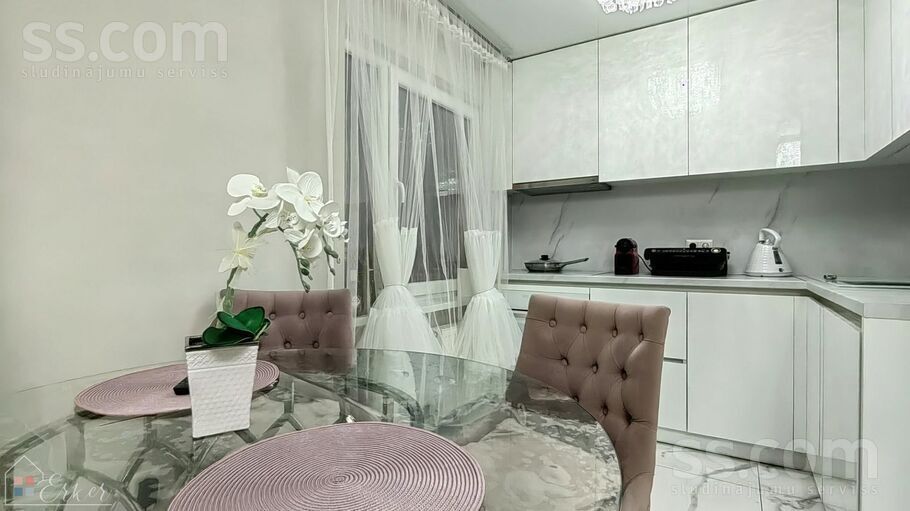 Skolas 65b, Jūrmala — dzivoklis