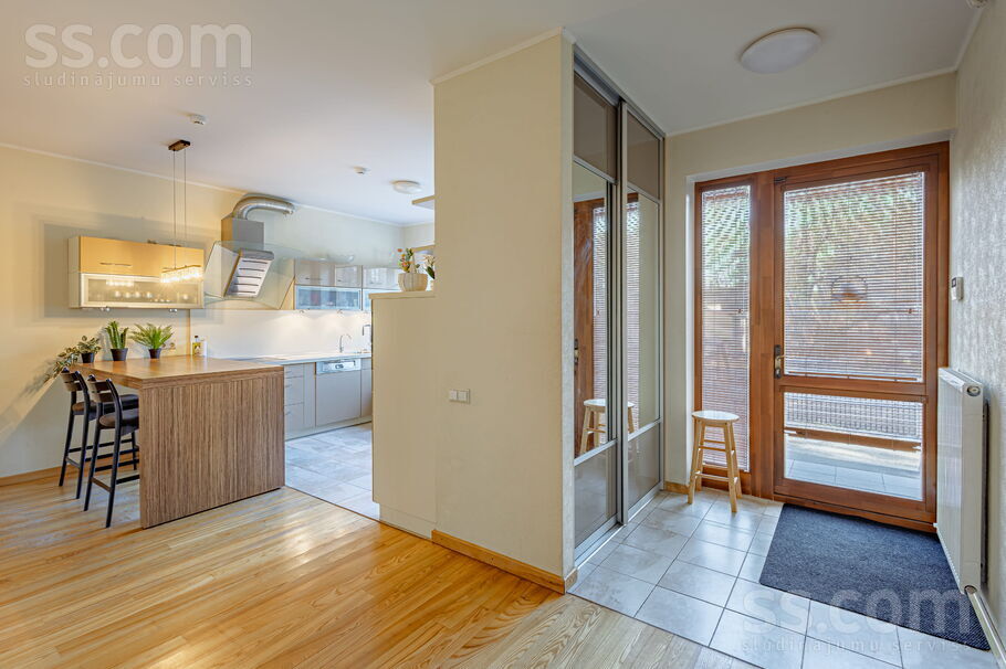 Jūrkalnes 75, Rīga — maja