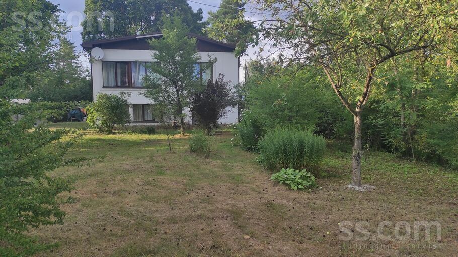 Vējdzirnavu 25, Rīga — zeme
