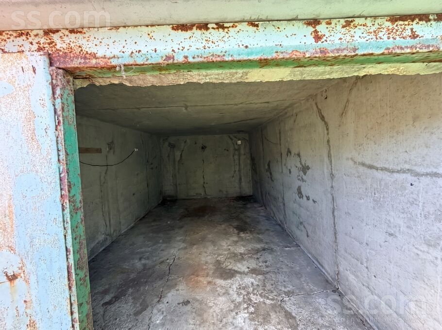 Zasulauka 31, Rīga, Šampēteris-Pleskodāle — telpa