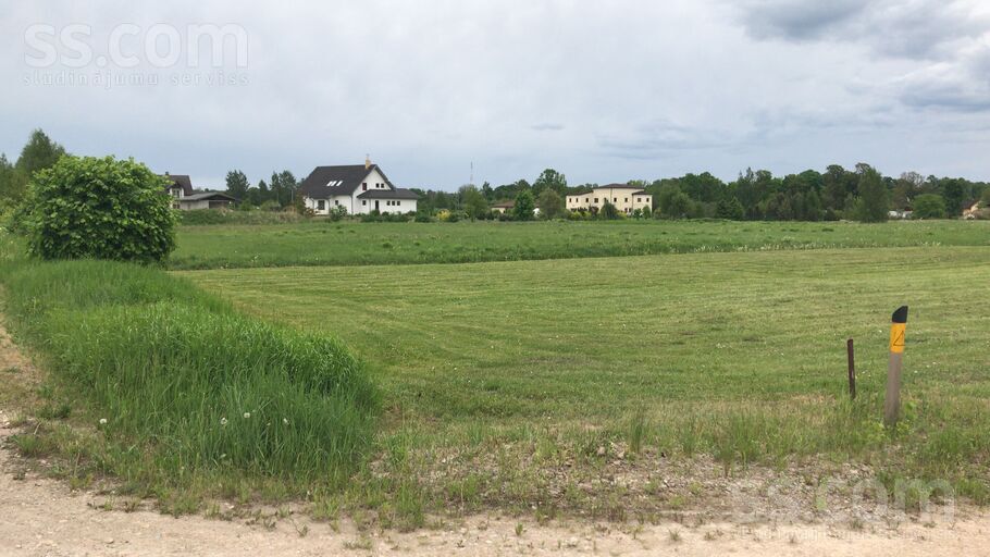 Kalnezera iela, Tīnūži, Ogre un raj., Ikšķiles l. t. — zeme