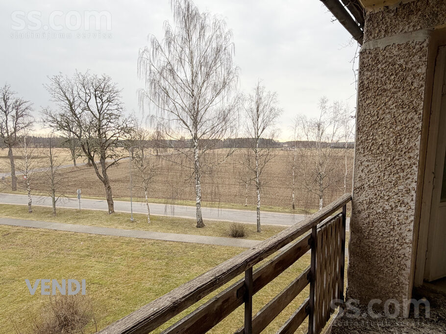 Saullēkti 23, Valmiera un raj., Bērzaines pag. — dzivoklis