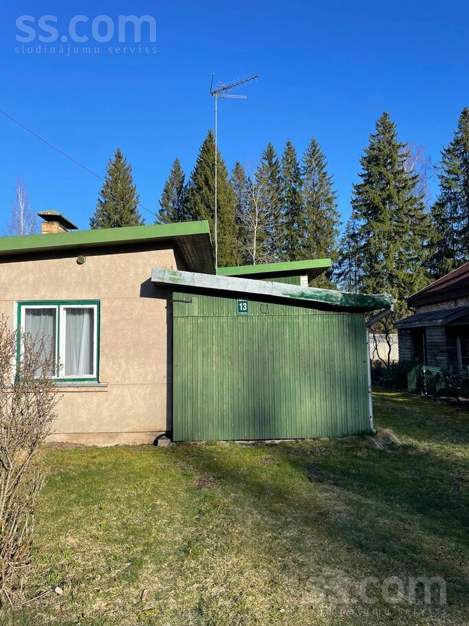Mežloka iela 13, Bajāri, Rīgas rajons, Ropažu nov. — maja