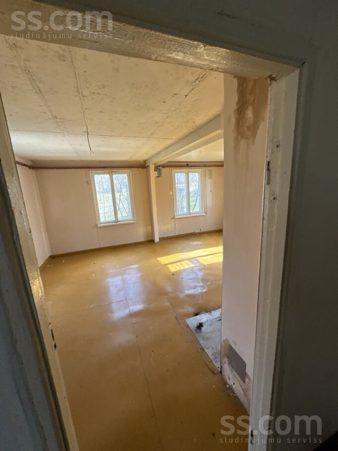 Ieviņās, Sēlija, Jēkabpils un raj., Sēlpils pag. — maja