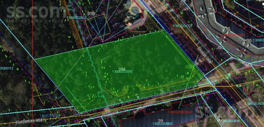 Skolas 29a, Jūrmala — zeme
