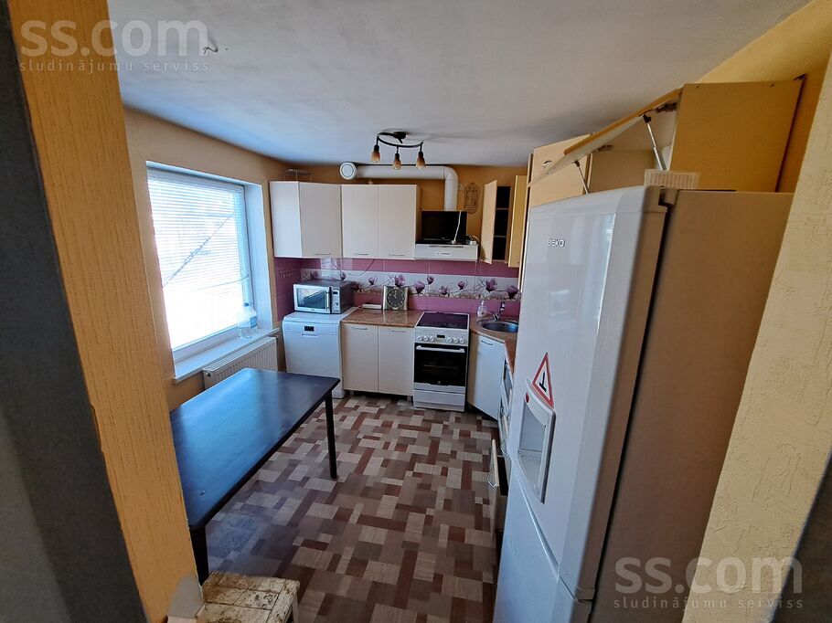 7 3, Auri, Dobele un raj., Auru pag. — dzivoklis