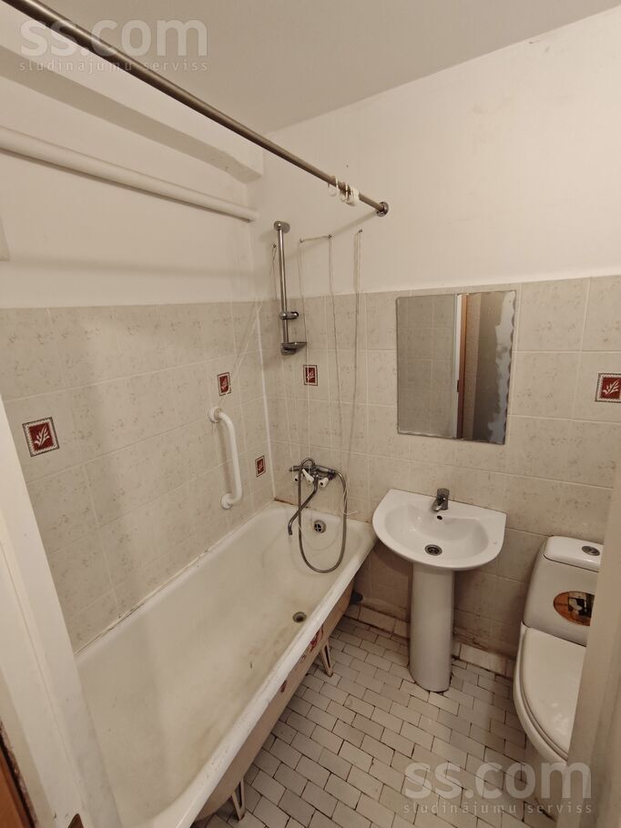 Gaismas 14, Daugavpils un raj., Daugavpils — dzivoklis