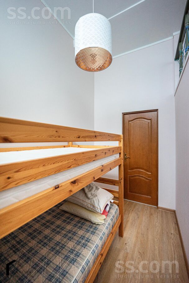 Dubultu prospekts 10, Jūrmala — dzivoklis