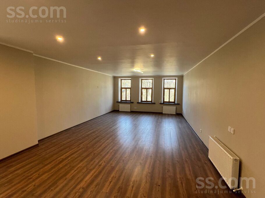 Republikas 27, Liepāja un raj., Liepāja — dzivoklis