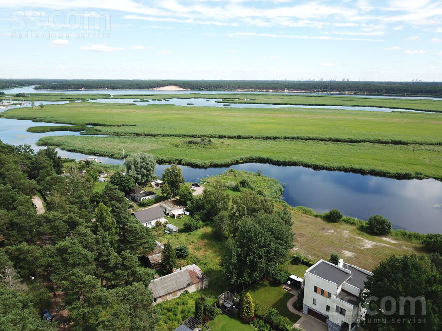 Matrožu 10, Jūrmala — zeme