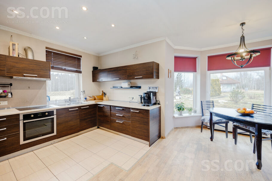 Ezeriņi mājas, Rīgas rajons, Sigulda — maja