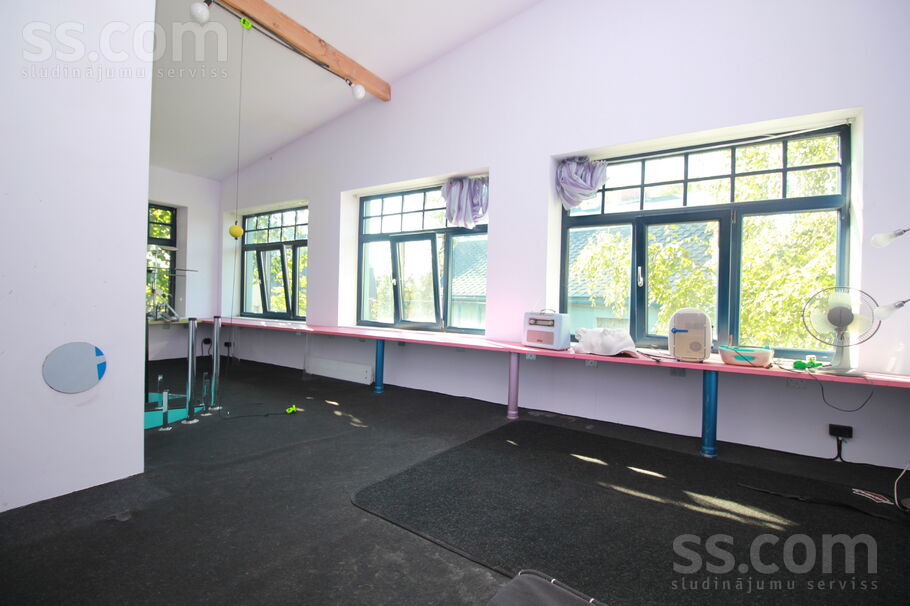 Dārzciema 17, Rīga — maja