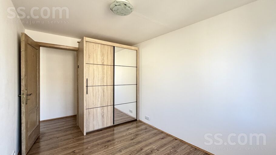 Rododendru 12, Rīga — dzivoklis