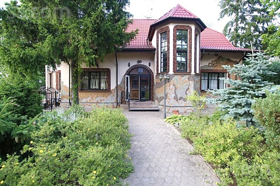 Planīcas 13, Rīga — maja