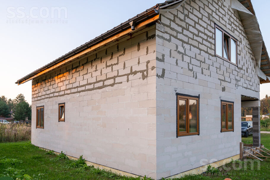 Anniņas 9, Mežezeri, Rīgas rajons, Salaspils l. t. — maja