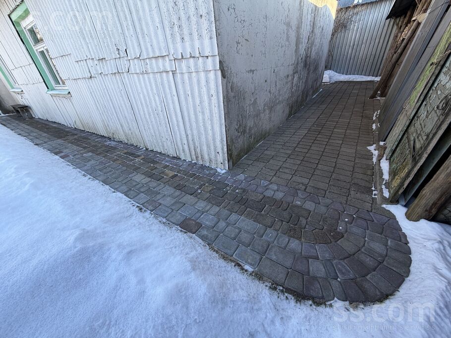 Ērgļu 3, Jelgava un raj., Jelgava — maja