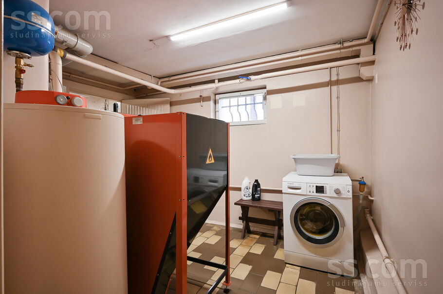 Tulpju iela 11, Katlakalns, Rīgas rajons, Ķekavas pag. — maja