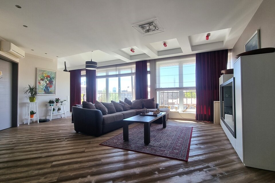 Indrānu iela 5, Rīga