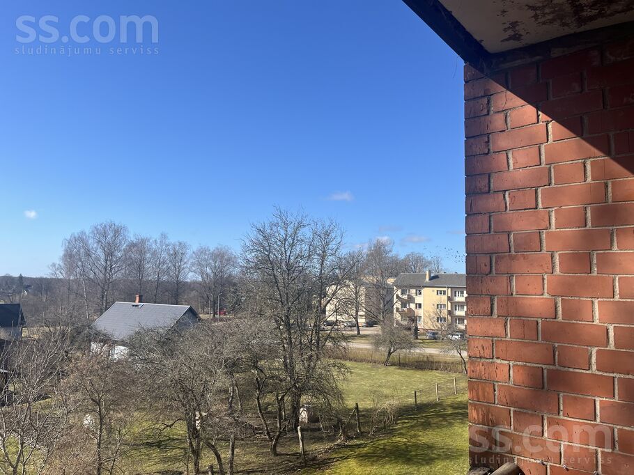 Liepu 11, Valmiera un raj., Rūjiena — dzivoklis