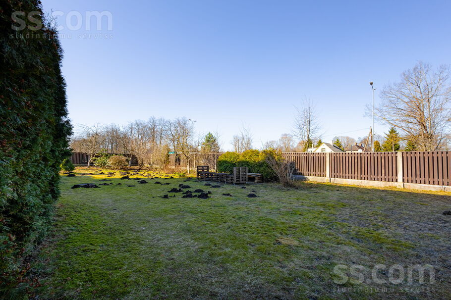 Jūrkalnes 75, Rīga — maja