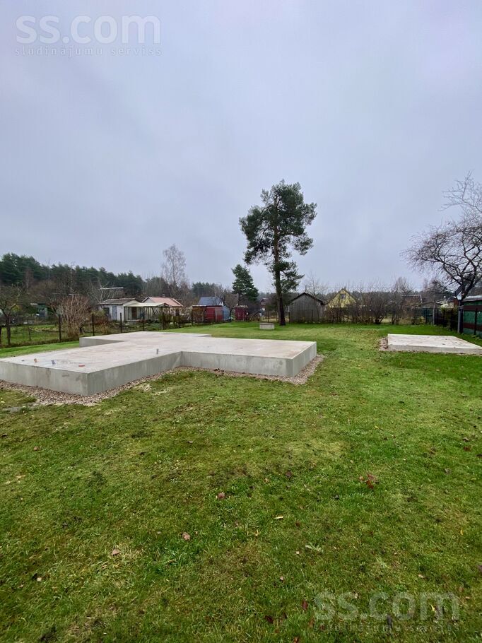 Kaija 49, Standzes ciems, Ventspils un raj., Tārgales pag. — zeme