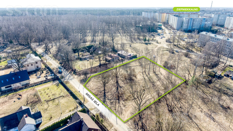 Misas 27, Rīga — zeme