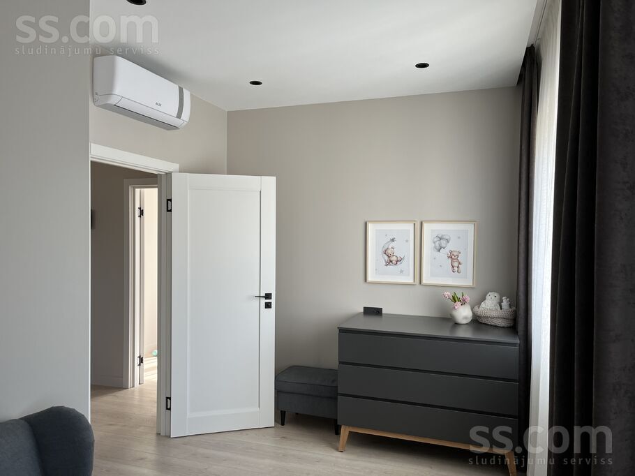 Lapeņieki, Abavas 5, Rīgas rajons, Baloži — maja