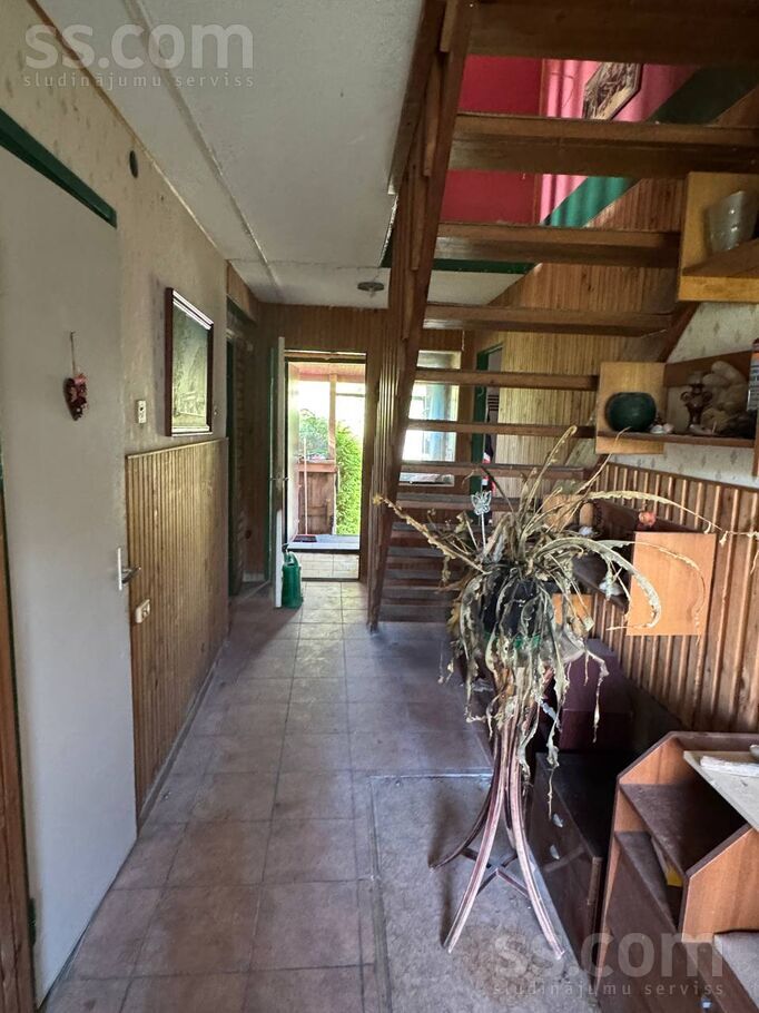 Ābeļziedi, Zūras, Ventspils un raj., Vārves pag. — maja