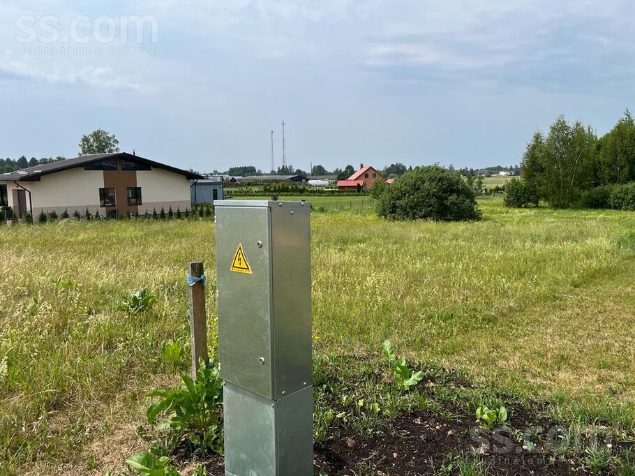 Rieti, Tīnūži, Ogre un raj., Ikšķiles l. t. — zeme