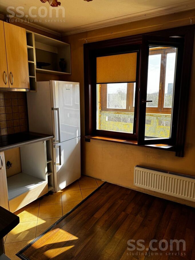 Zemes 13, Rīga — dzivoklis