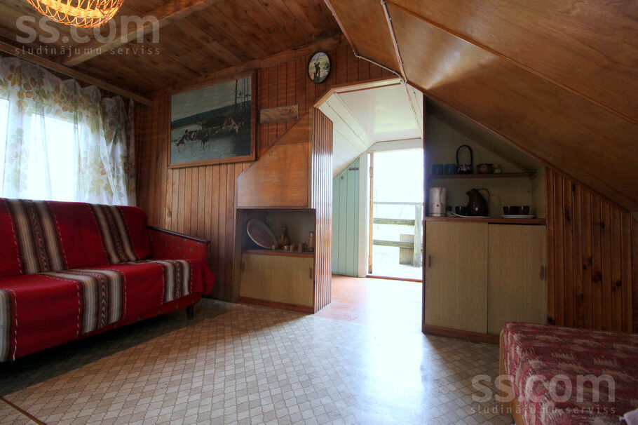 Reiņi 1, Pērkone, Liepāja un raj., Nīcas pag. — maja