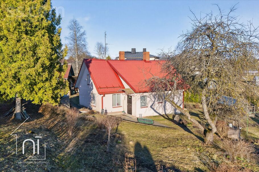 Augusta iela 5, Alūksne un raj., Alūksne — maja