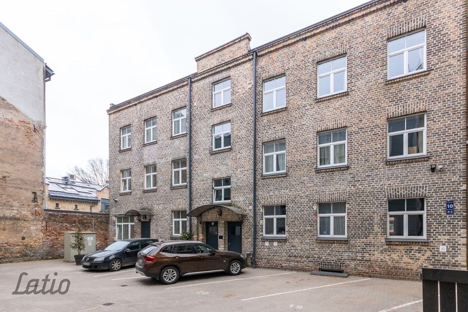 Sparģeļu iela 10, Rīga