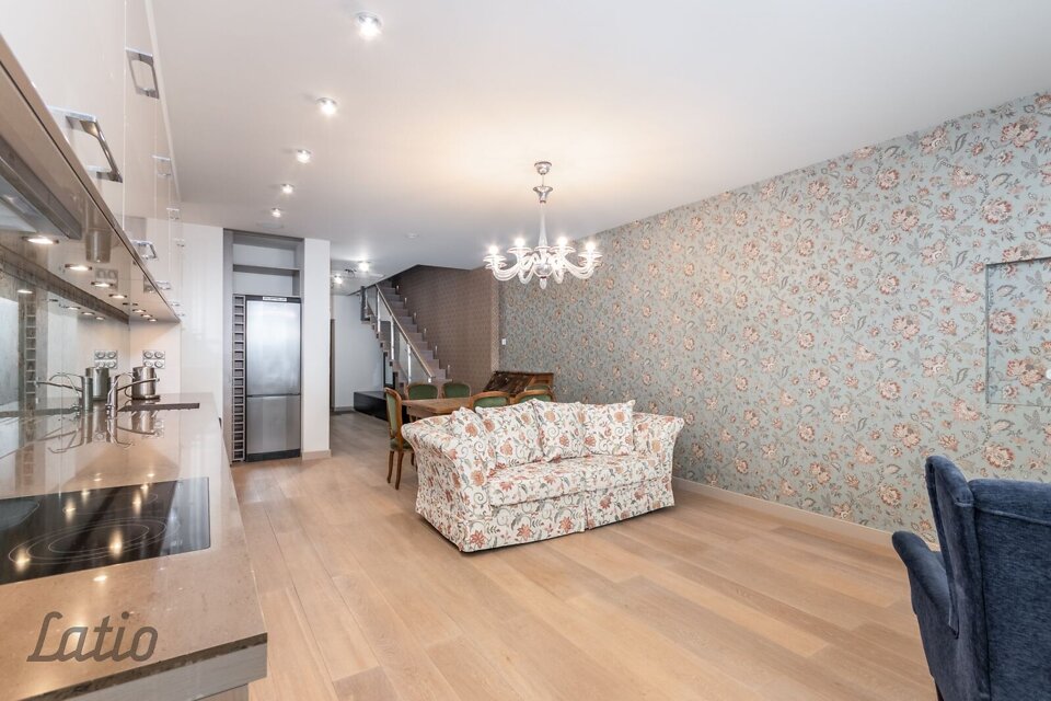 Tīklu iela 11, Jūrmala