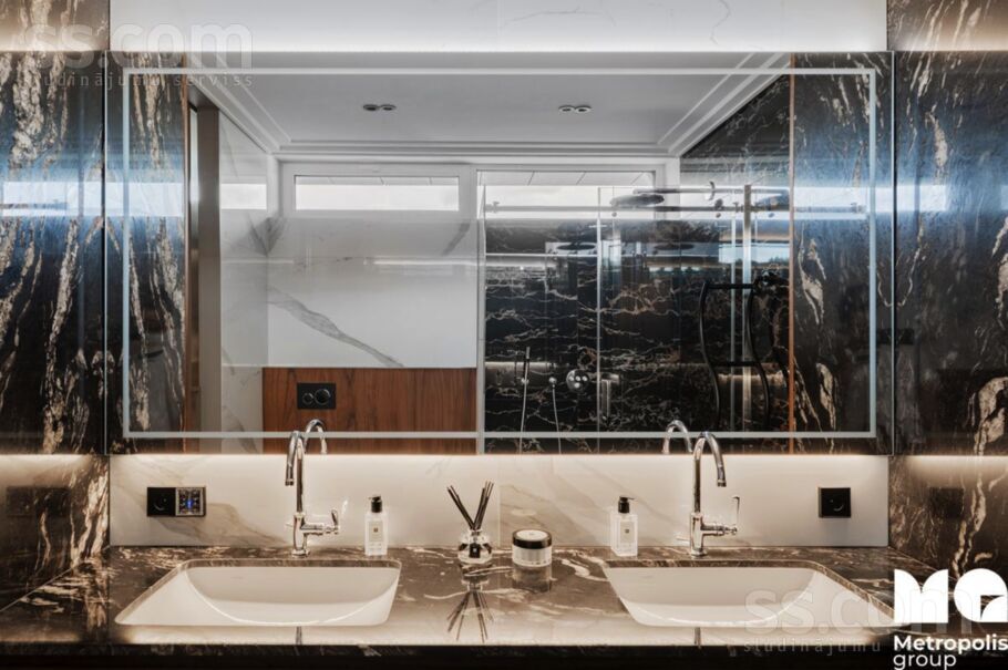 Laipu iela 2, Jūrmala — maja