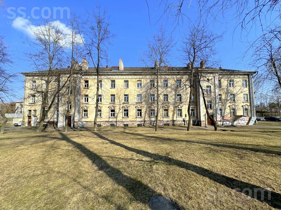 Dombrovska 11, Rīga — dzivoklis