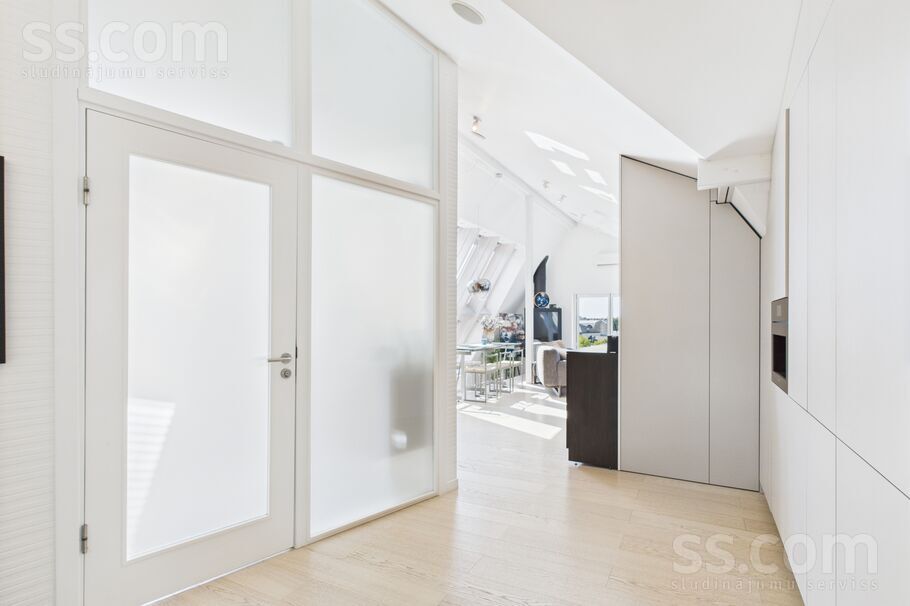 Dzirnavu 31, Rīga — dzivoklis