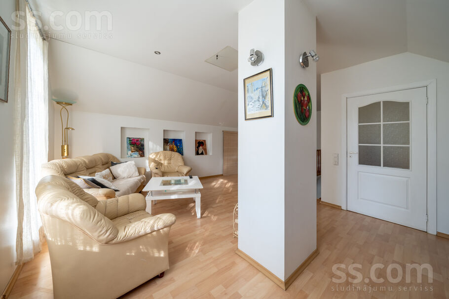 Meža prospekts 61, Jūrmala — maja