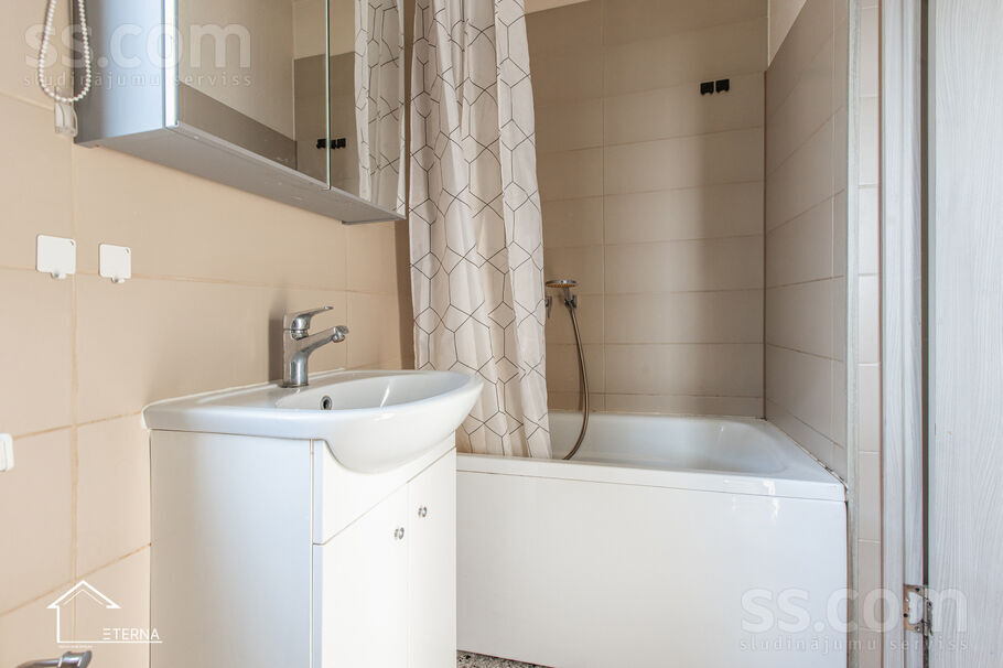 Šosejas iela 29, Carnikava, Rīgas rajons, Carnikavas nov. — maja