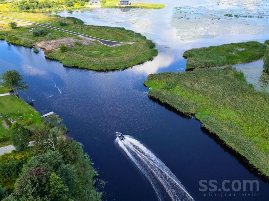 Irbupītes 8, Rīga — zeme